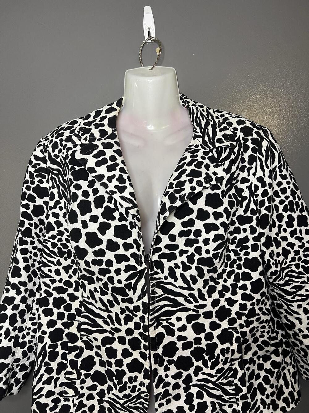 Chico's Jacket Womens Large Black White Animal Print Toggle Front Lined Blazer